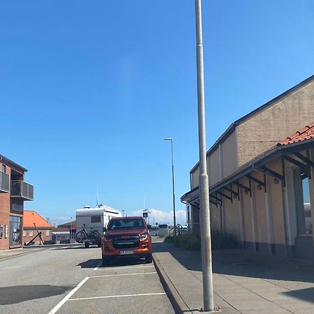 3 Vaerelses Lejlighed Taet Faergen Hirtshals Bagian luar foto