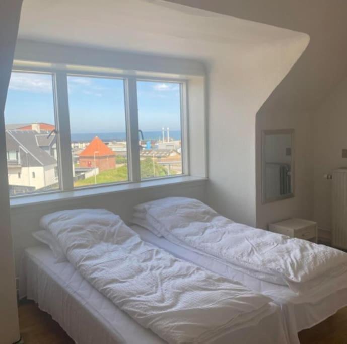 3 Vaerelses Lejlighed Taet Faergen Hirtshals Bagian luar foto